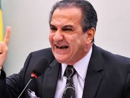 Caminhada Golpista. Malafaia abandona Jesus Cristo, pula no colo do Satanás, e ameaça contar todos os podres de Nikolas: Flávio enganou Bolsoanro, tem que caminhar pelo Tarcísio seu herege.